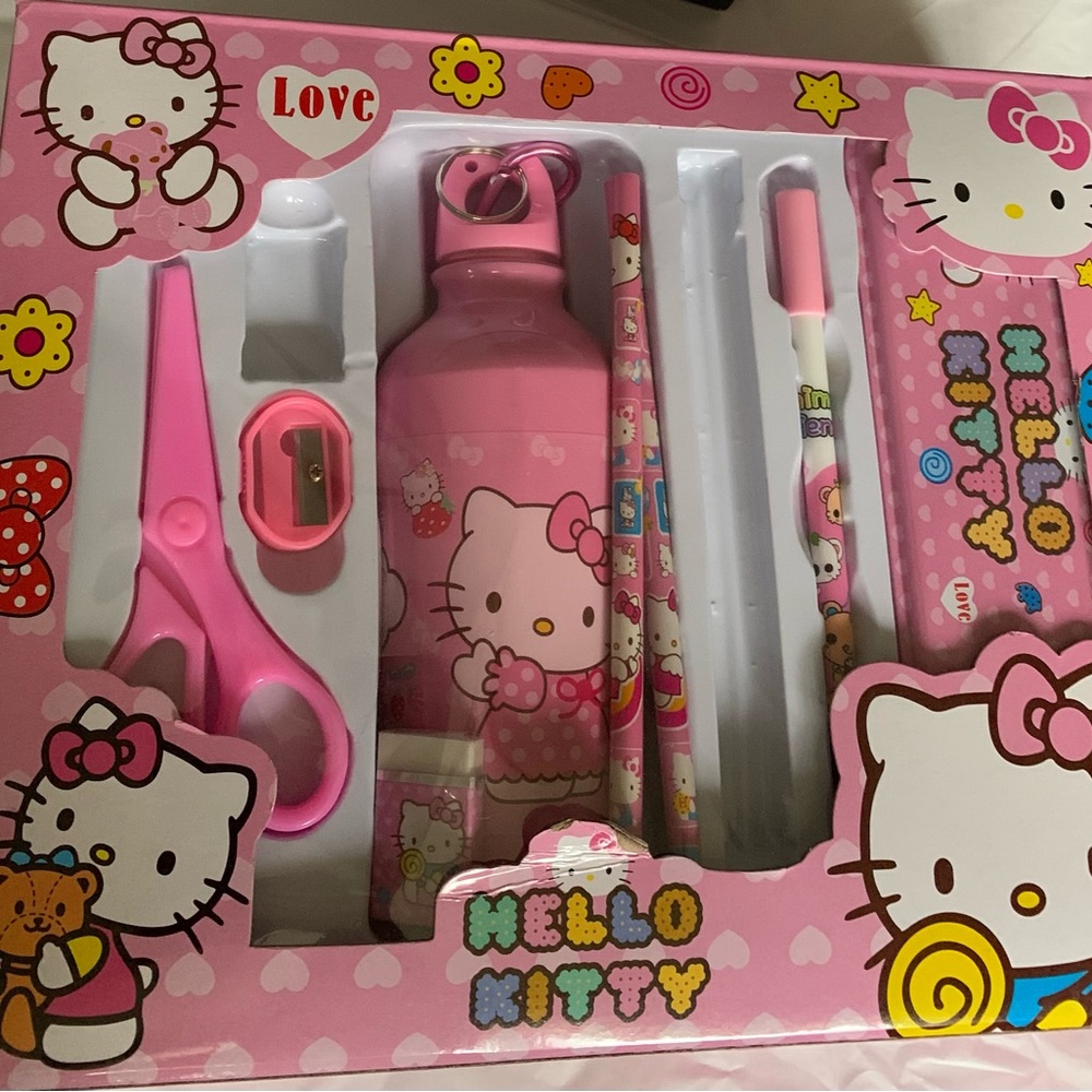 Hello Kitty Pink Stationery and Bottle Set